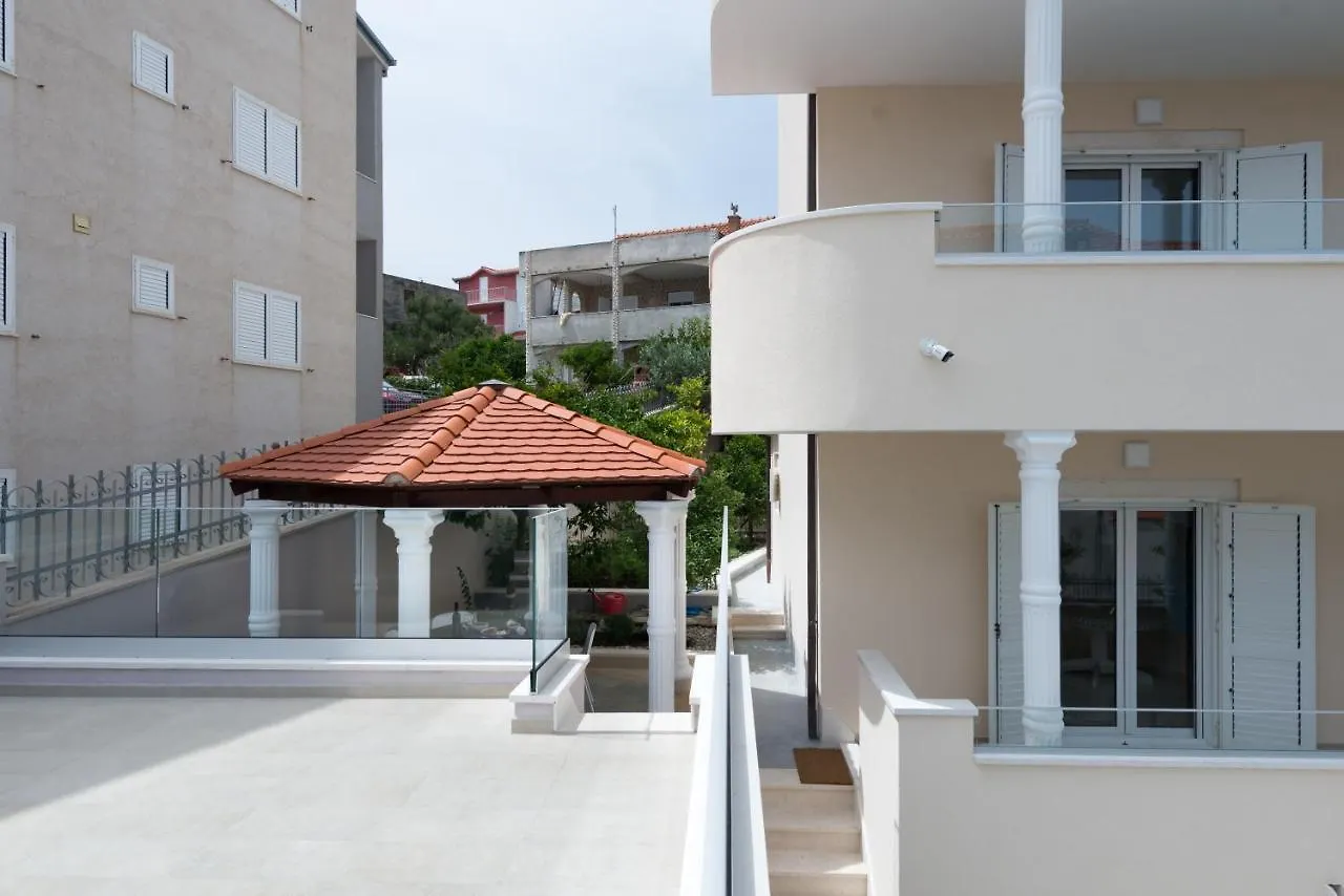 Spacious Modern Apartment Miljak - 1Min To The Beach Trogir Kroatien